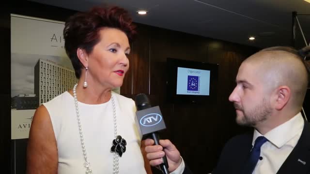 Jolanta Kwasniewska - Prezydentowa  wywiad do Programu Warszawa w Obiektywie