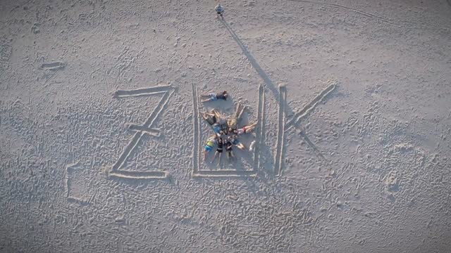 W GODZINĘ DOKOŁA ŚWIATA