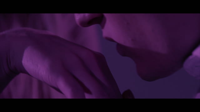 ADAM KRAJEWSKI_ Be happy_official video_YT (2)