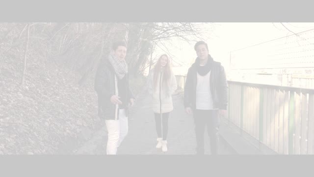 Mdifferent x Angela x G-mike - Wesołych Świąt