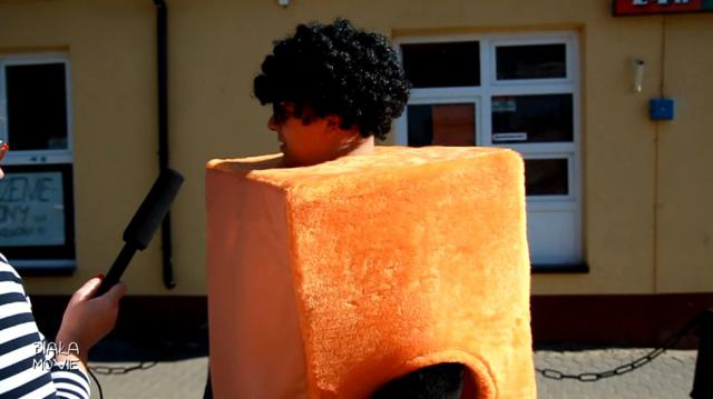 Sonda: O czym rozmawiają kobiety i mężczyźni?