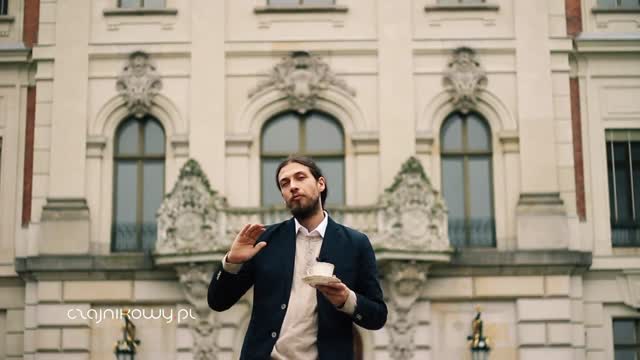 Tradycyjna herbata po angielsku. Five o'clock w Wielkiej Brytanii