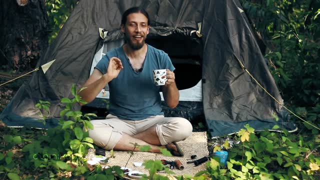 Jak zrobić herbatę ekspresową w torebkach idealną na biwak i prezent.