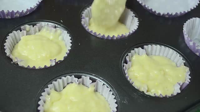 Muffinki z rabarbarem